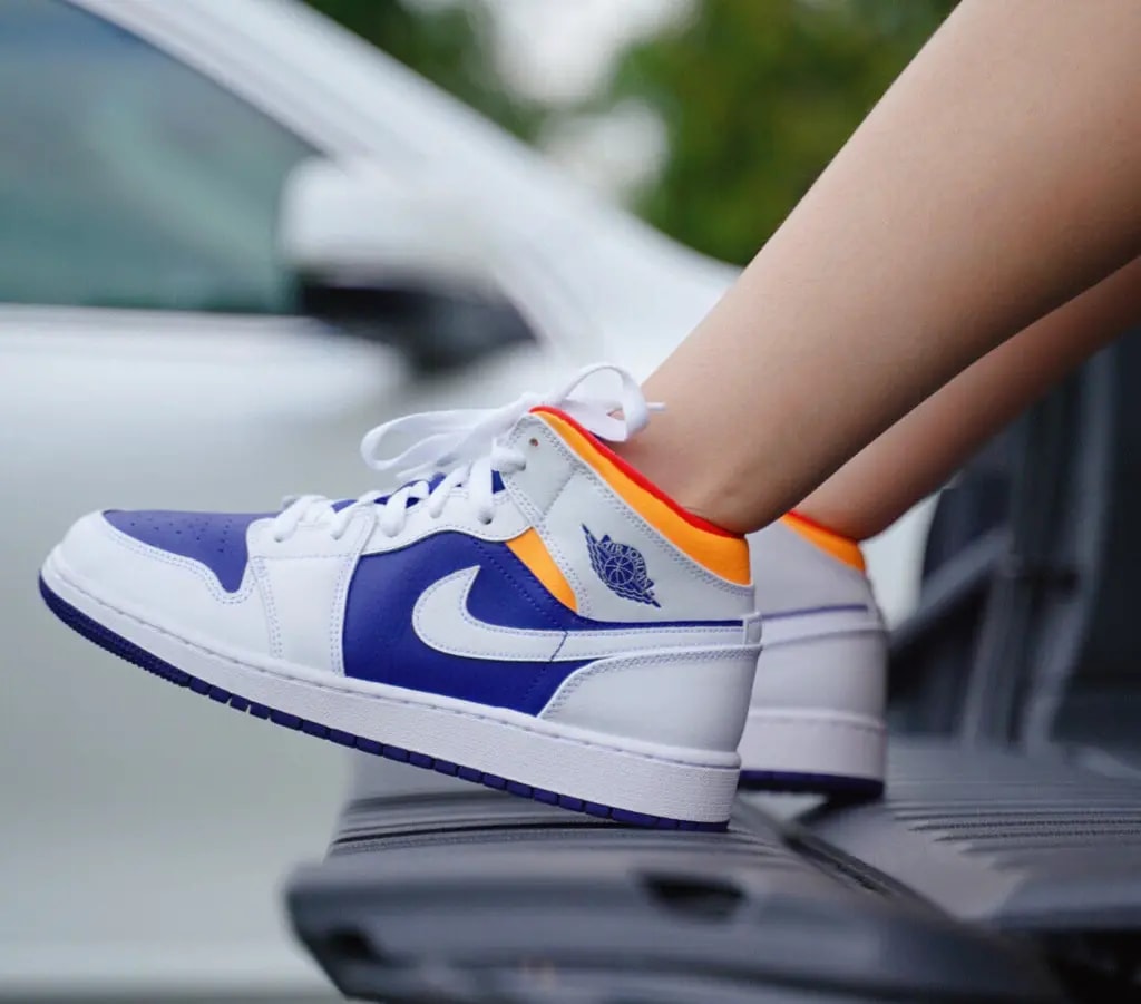 Giày Nike Air Jordan 1 Mid GS 'White Deep Royal Blue' 554725-131 — ảnh 2