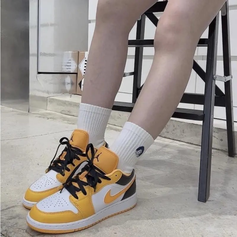 Giày Nike Air Jordan 1 Low 'Taxi' 553560-701 — ảnh 5