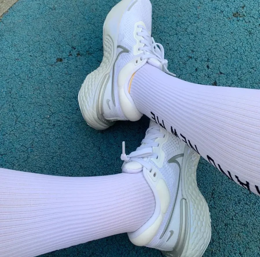 Giày Nike Wmns ZoomX Invincible Run Flyknit 'White Metallic Silver' CT2229-101 — ảnh 3