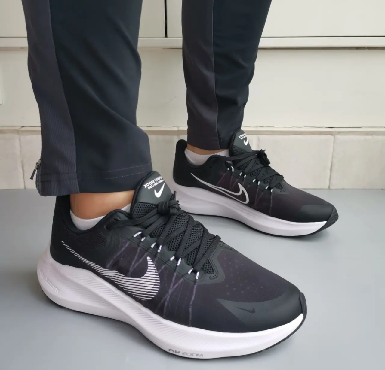 Giày Nike Air Zoom Winflo 8 'Black White' CW3419-006 — ảnh 4