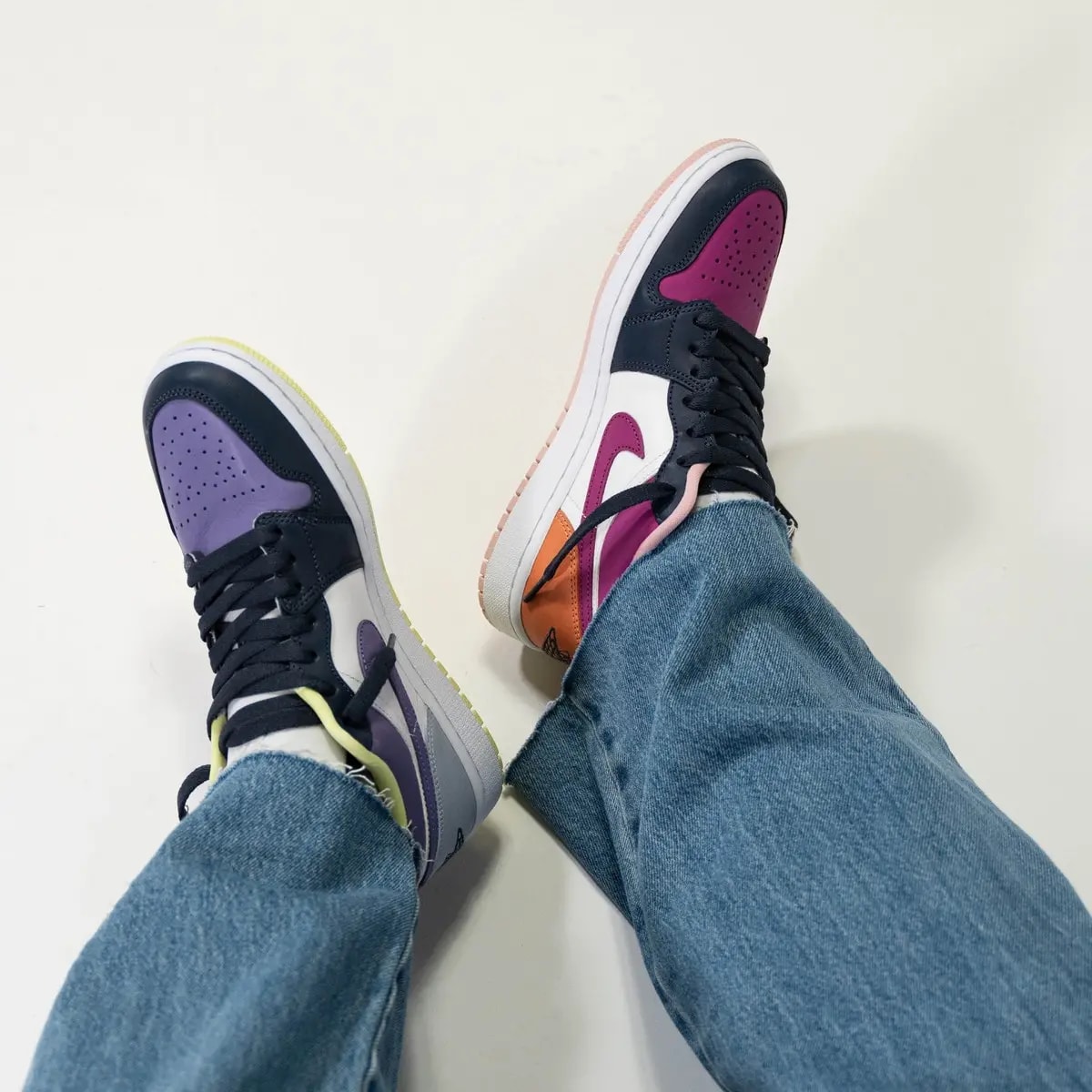 Giày Nike Air Jordan 1 Low 'Mismatched Purple Magenta' DJ4342-400 — ảnh 3