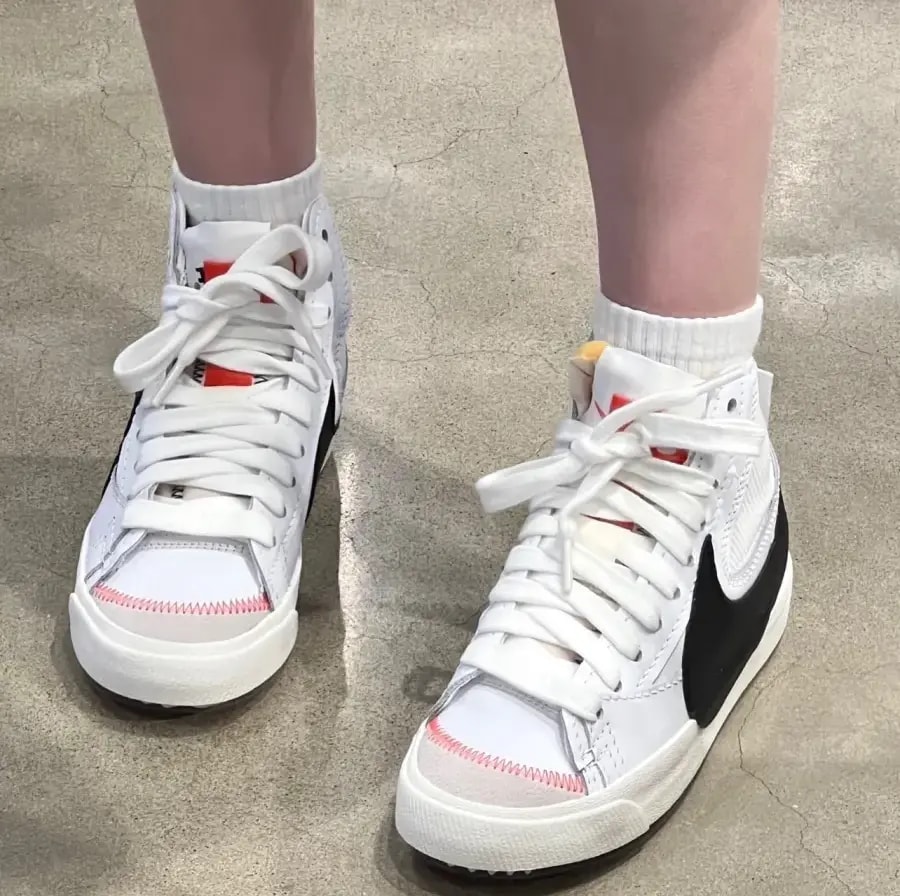 Giày Nike Wmns Blazer Mid '77 Jumbo 'White Black' DQ1471-100 — ảnh 3