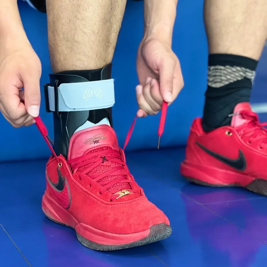 Giày Nike Lebron 20 'Liverpool' DV1190-600 — ảnh 5