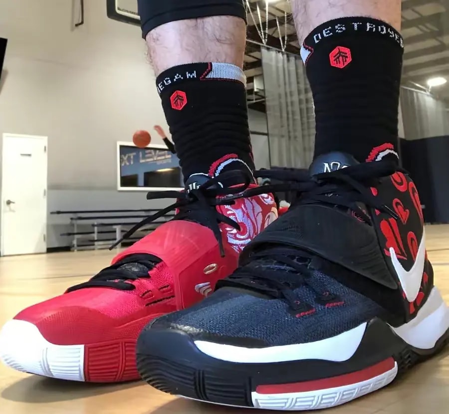 Giày Nike Sneaker Room x Kyrie 6 'Mom Black' DC3269-001 — ảnh 2