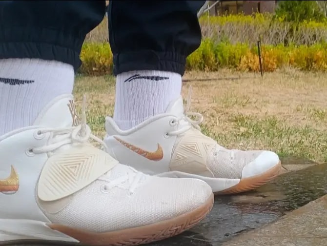 Giày Nike Kyrie Flytrap 3 EP White Metallic 'Gold Summit' CD0191-105 — ảnh 4