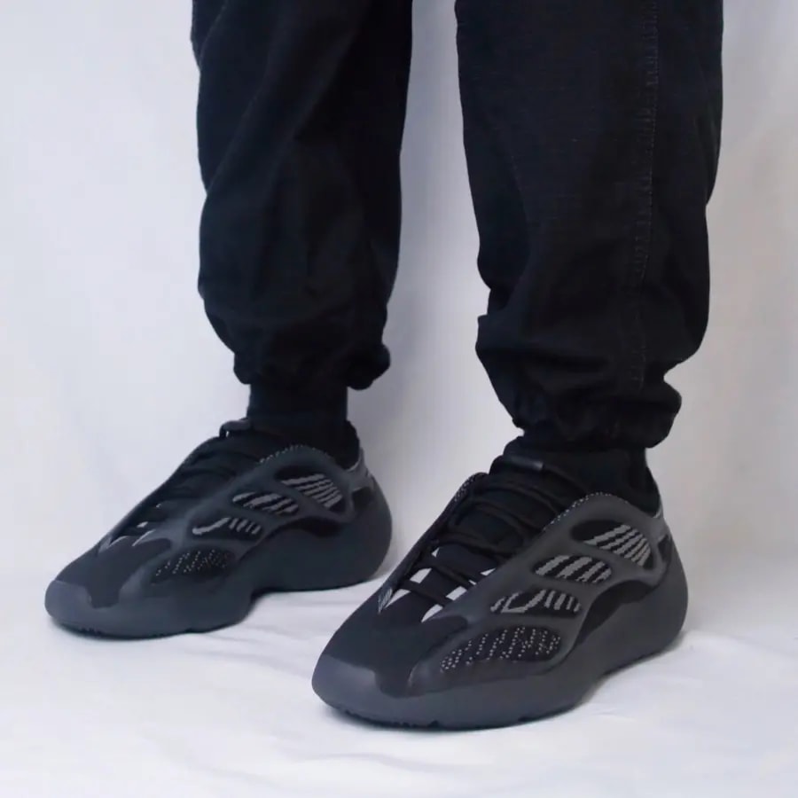 Giày Adidas Yeezy 700 V3 'Dark Glow' GX6144 — ảnh 3