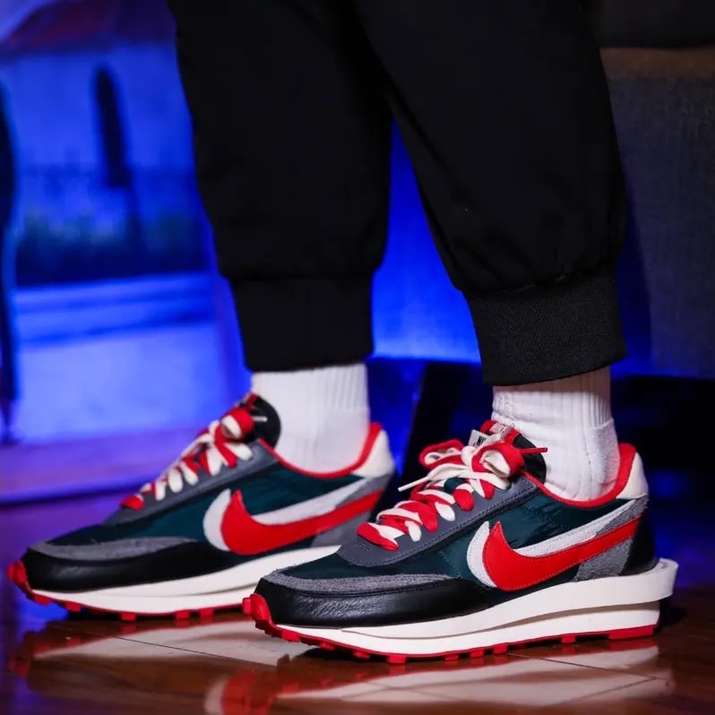 Giày Nike Sacai x Undercover x LDWaffle 'Midnight Spruce University Red' DJ4877-300 — ảnh 3