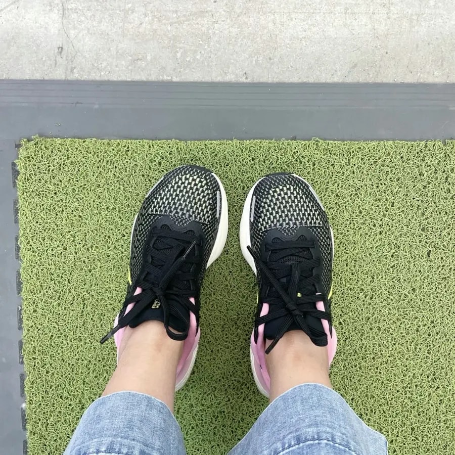 Giày Nike Wmns ZoomX Invincible Run Flyknit 'Black Elemental Pink' CT2229-002 — ảnh 3