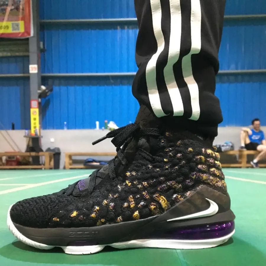 Giày Nike LeBron 17 BG 'Lakers' BQ5594-004 — ảnh 2