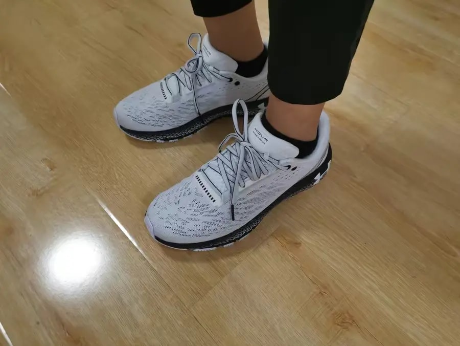 Giày Under Armour HOVR Machina 'White Black' 3021939-103 — ảnh 5