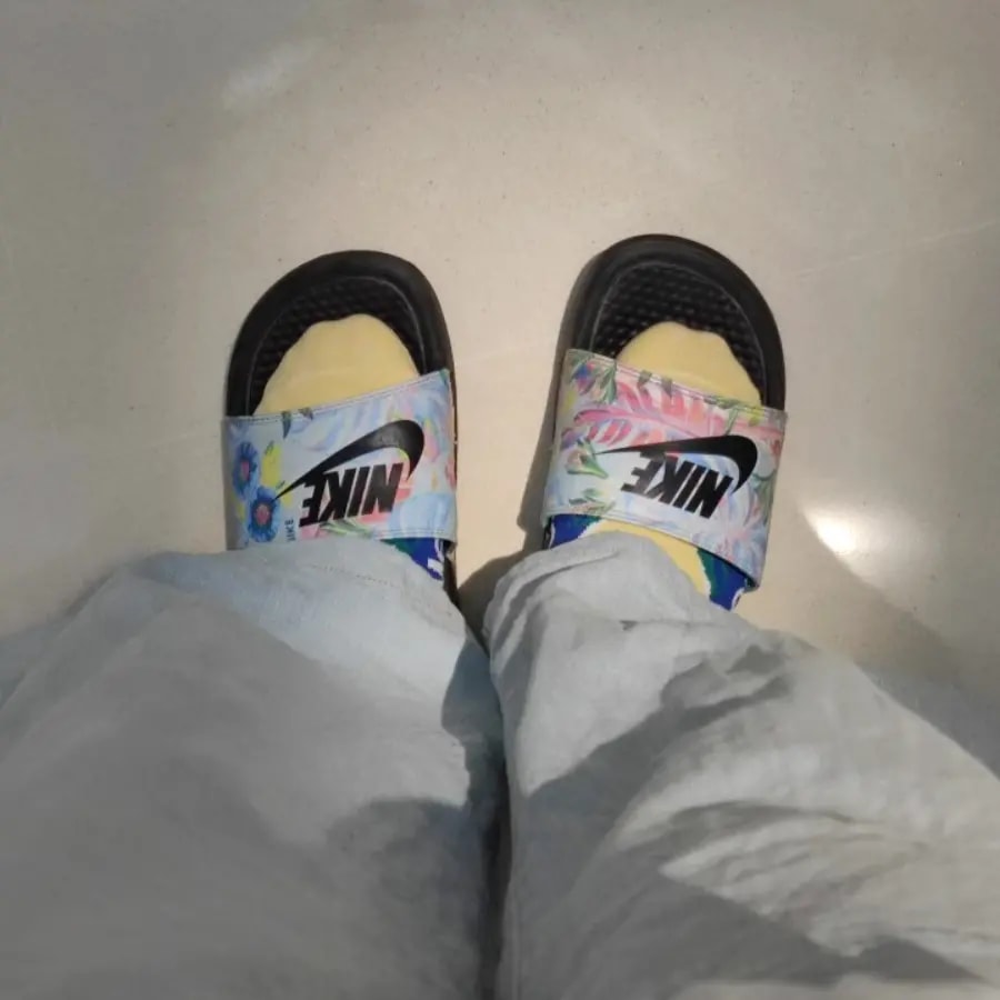 Dép Nike Wmns Benassi Slide 'Floral Print' 618919-023 — ảnh 2