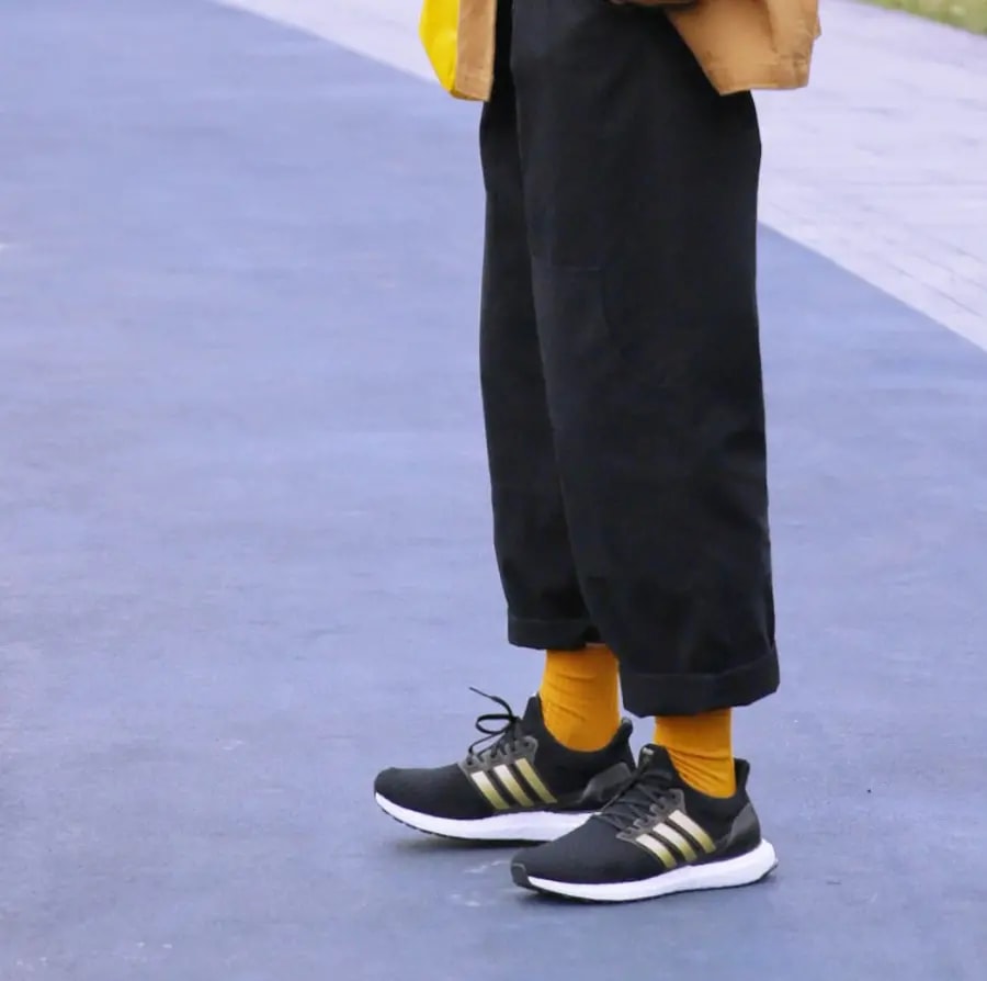 Giày Adidas UltraBoost 4.0 DNA 'Black Gold Metallic' FY9316 — ảnh 4