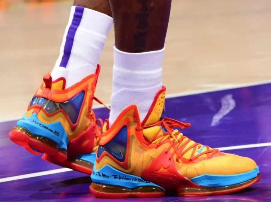 Giày Nike Lebron 19 'Tune Squad' DC9338-800 — ảnh 5