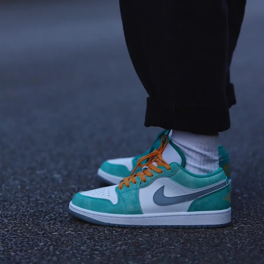 Giày Nike Air Jordan 1 Low 'New Emerald' DN3705-301 — ảnh 4