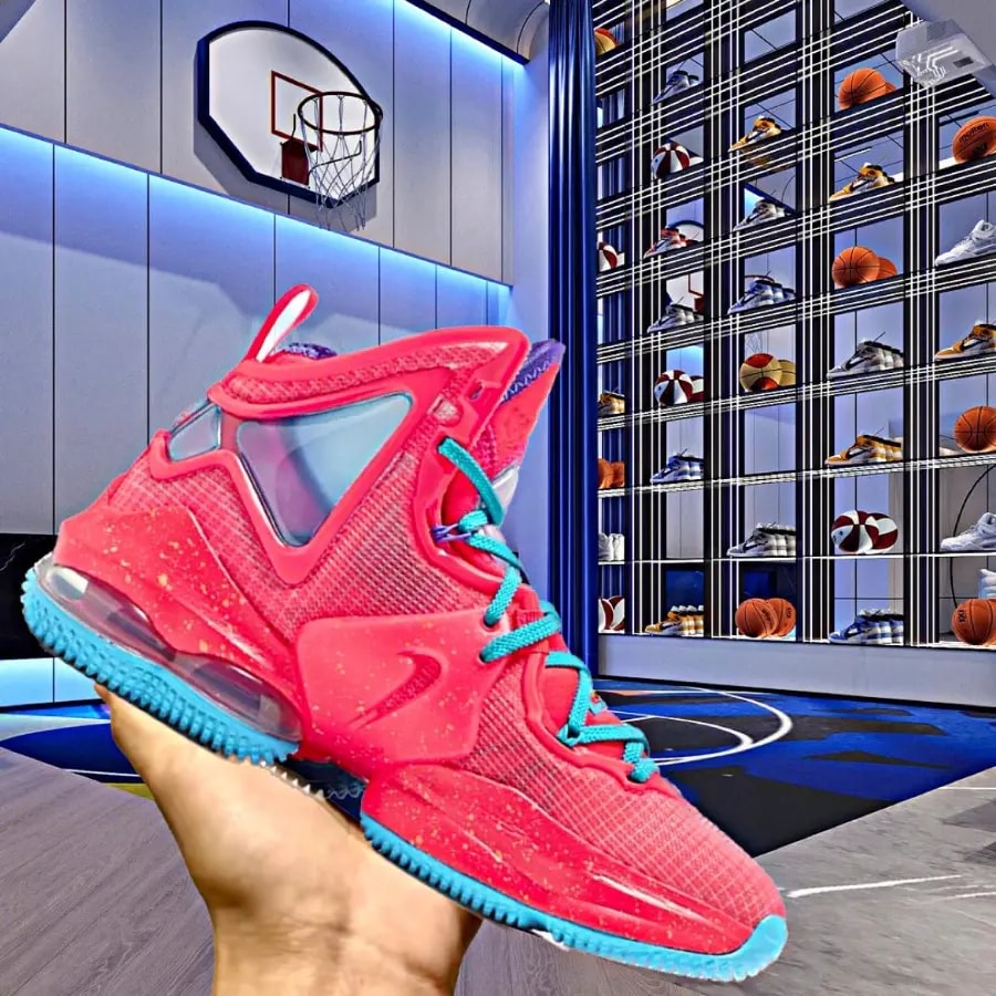 Giày Nike LeBron 19 GS 'King's Crown' DD0418-600 — ảnh 2