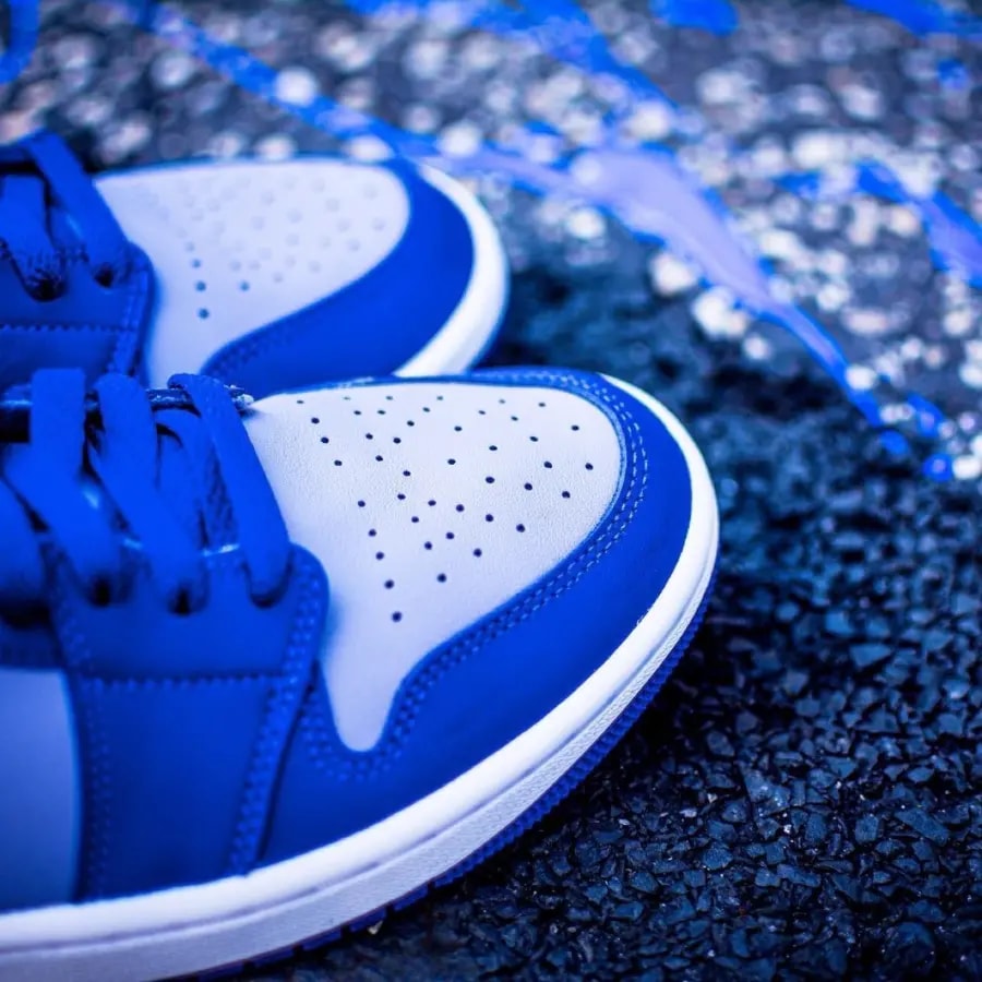 Giày Nike Air Jordan 1 Mid 'Appears In Georgetown Colors' DH7821-500 — ảnh 4