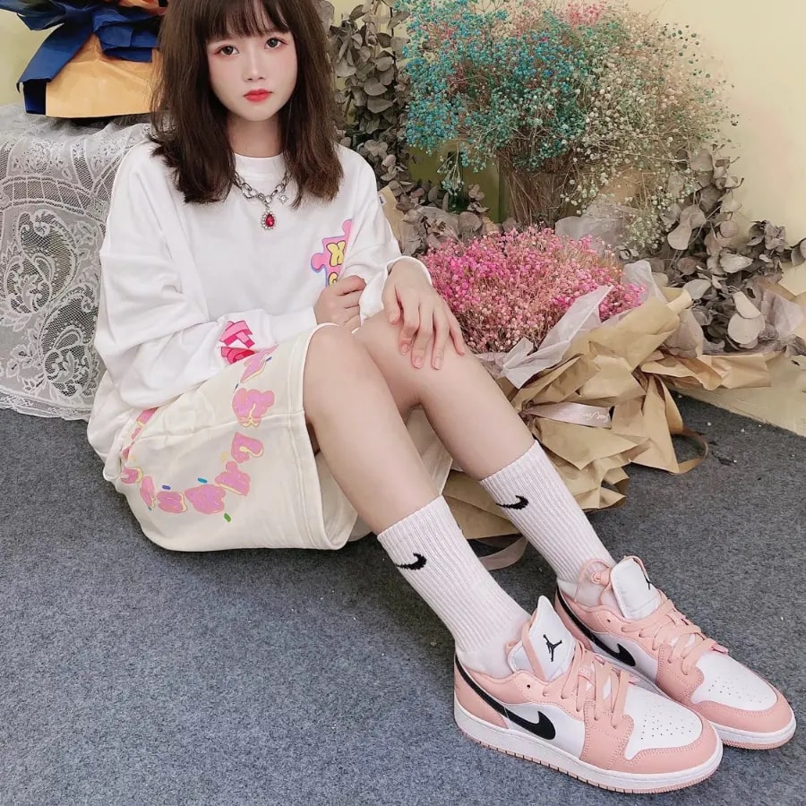 Giày Nike Air Jordan 1 Low GS 'Light Arctic Pink' 553560-800 — ảnh 2