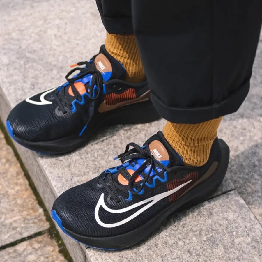 Giày Nike Zoom Fly 5 'A.I.R. Hola Lou' DR9837-001 — ảnh 2