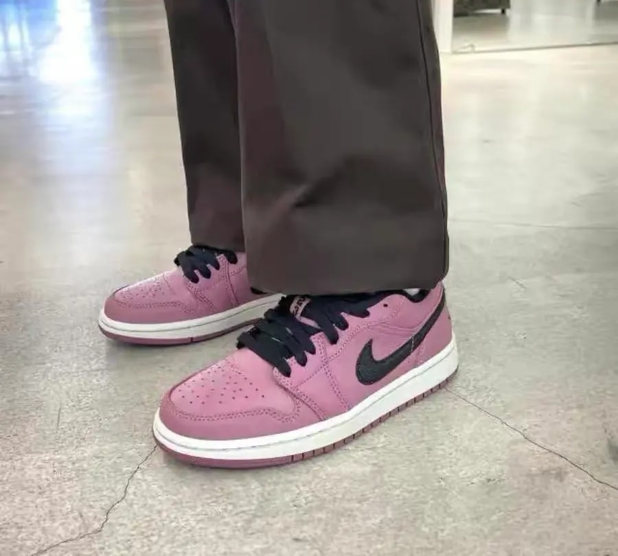 Giày Nike Wmns Air Jordan 1 Low SE 'Light Mulberry' DC7268-500 — ảnh 3