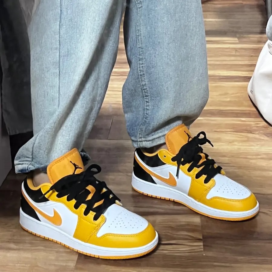 Giày Nike Air Jordan 1 Low 'Taxi' 553560-701 — ảnh 3