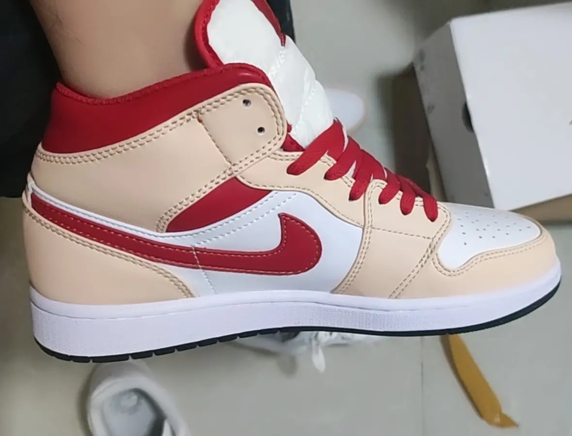 Giày Nike Air Jordan 1 Mid 'Beige White Red' 554724-201 — ảnh 3