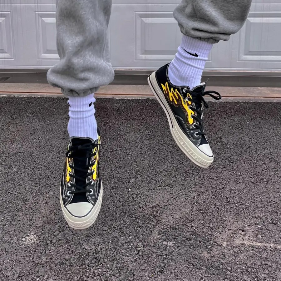 Giày Converse Chuck 70 Low 'Archive Flame Overlay' 168701C — ảnh 3
