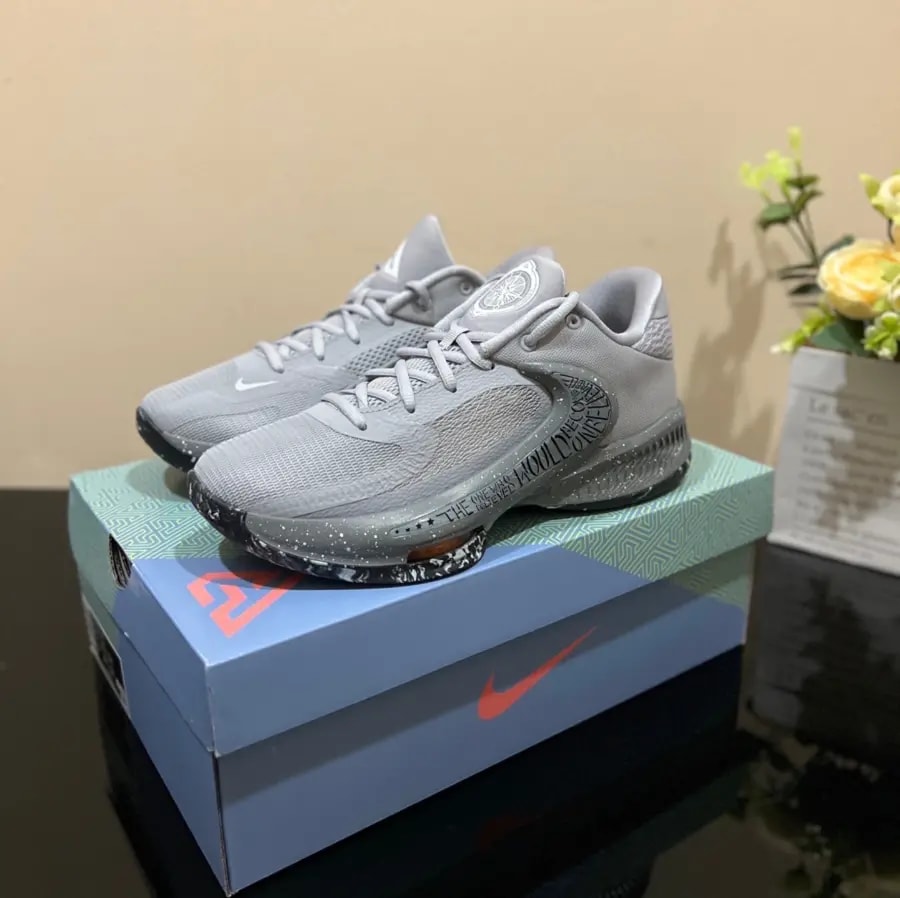Giày Nike Zoom Freak 4 'Etched in Stone' DJ6149-004 — ảnh 3