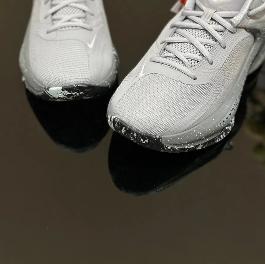 Giày Nike Zoom Freak 4 'Etched in Stone' DJ6149-004 — ảnh 5
