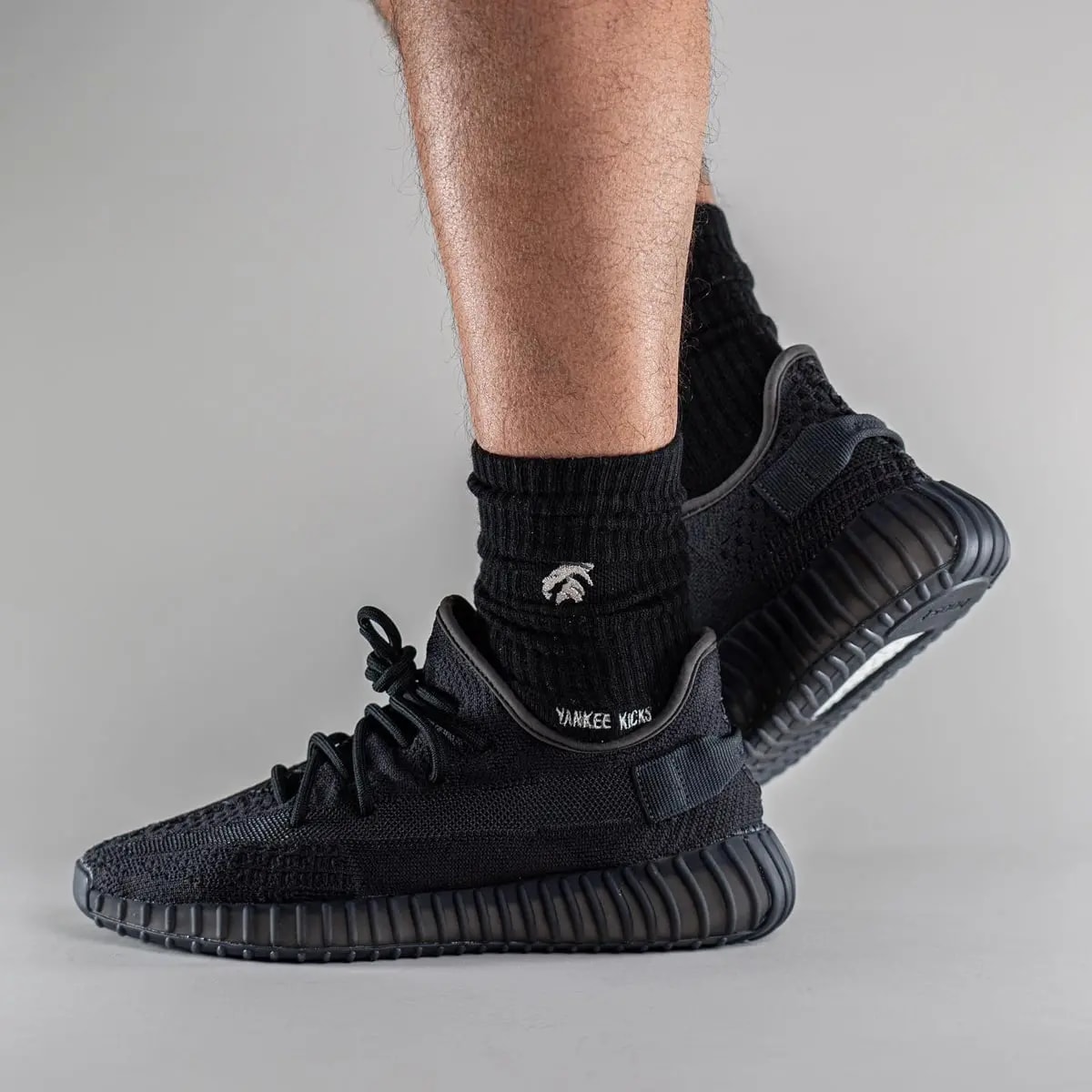 Giày Adidas Yeezy Boost 350 V2 'Onyx' HQ4540 — ảnh 5