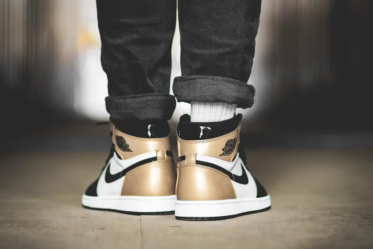 Giày Nike Air Jordan 1 Retro High OG NRG 'Gold Toe' 861428-007 — ảnh 4