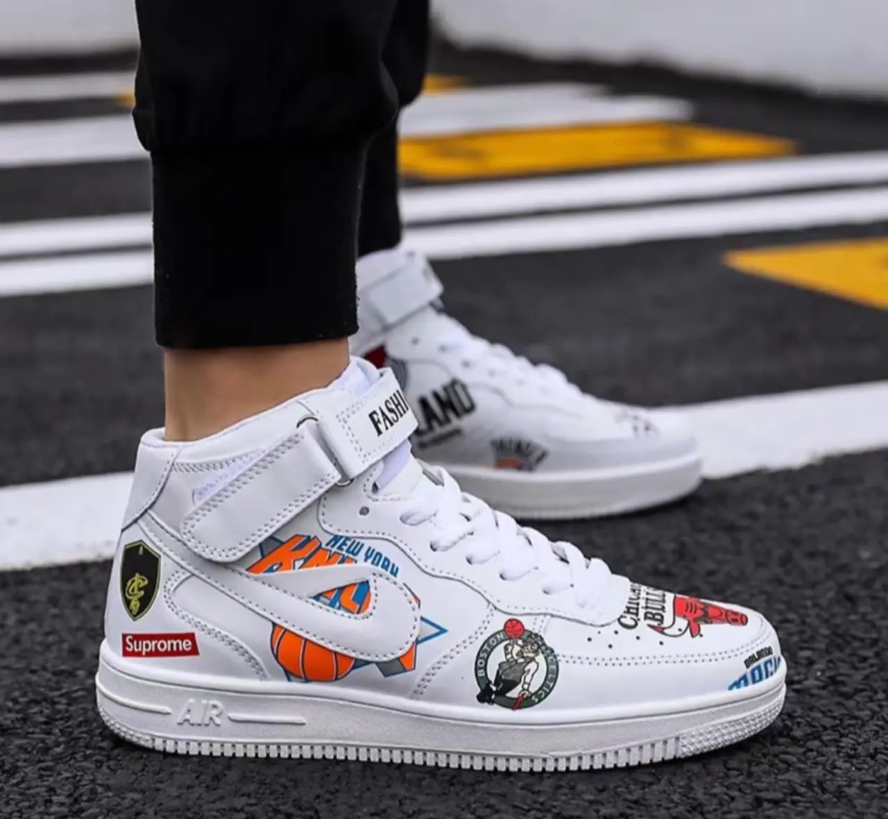 Giày NIke Supreme x NBA x Air Force 1 Mid 07 'White' AQ8017-100 — ảnh 2
