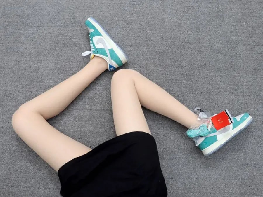 Giày Nike Kasina x Dunk Low 'Road Sign' CZ6501-101 — ảnh 5