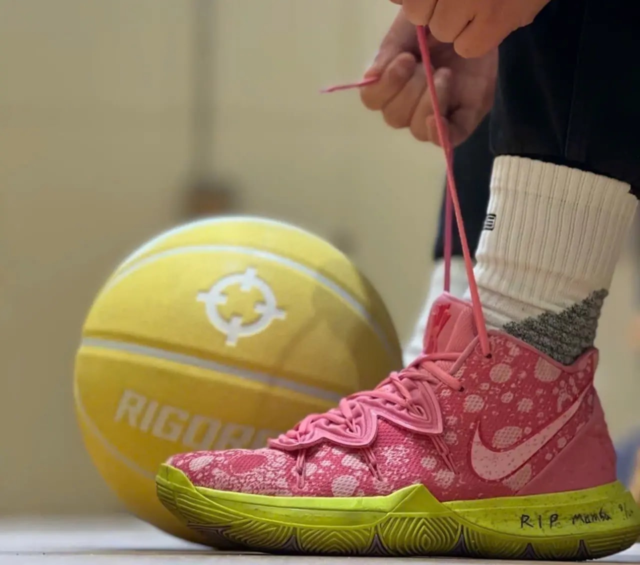 Giày Nike SpongeBob SquarePants x Kyrie 5 'Patrick' CJ6951-600 — ảnh 4