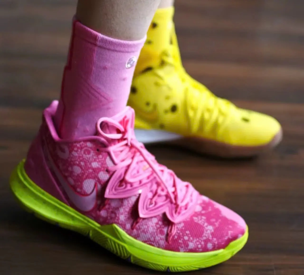 Giày Nike SpongeBob SquarePants x Kyrie 5 'Patrick' CJ6951-600 — ảnh 3