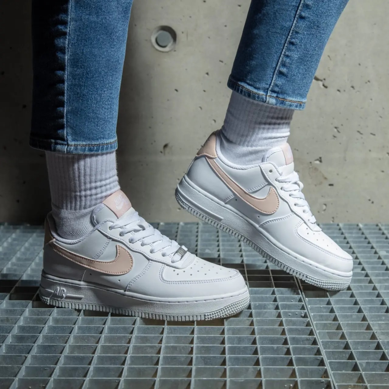 Giày Nike Wmns Air Force 1 Next Nature 'White Pale Coral' DC9486-100 — ảnh 2