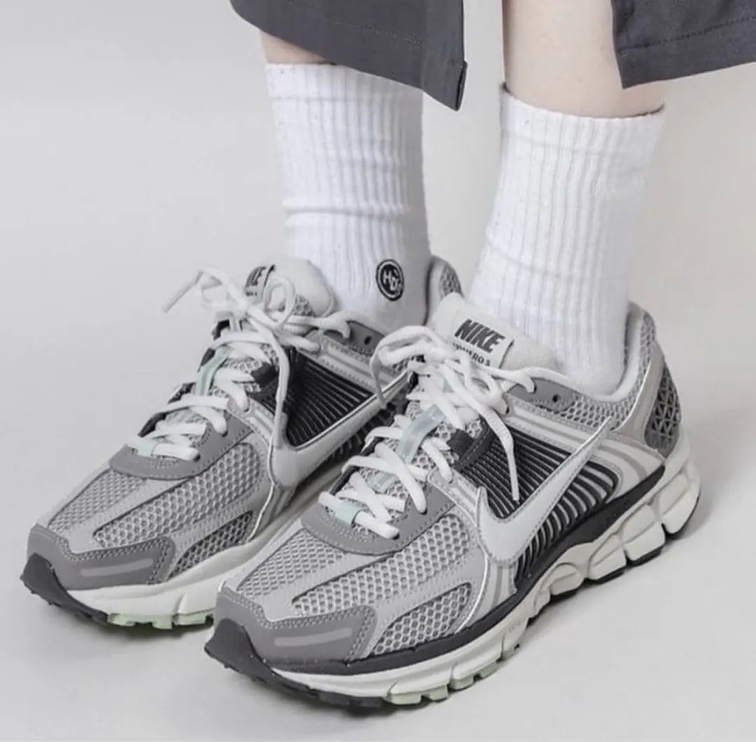Giày Nike Zoom Vomero 5 'Cobblestone Flat Pewter' FB8825-001 — ảnh 3