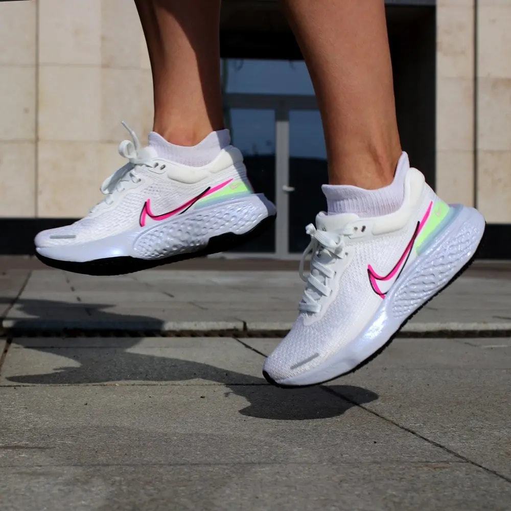 Giày Nike Wmns ZoomX Invincible Run Flyknit 'Rawdacious' DJ5454-001 — ảnh 4