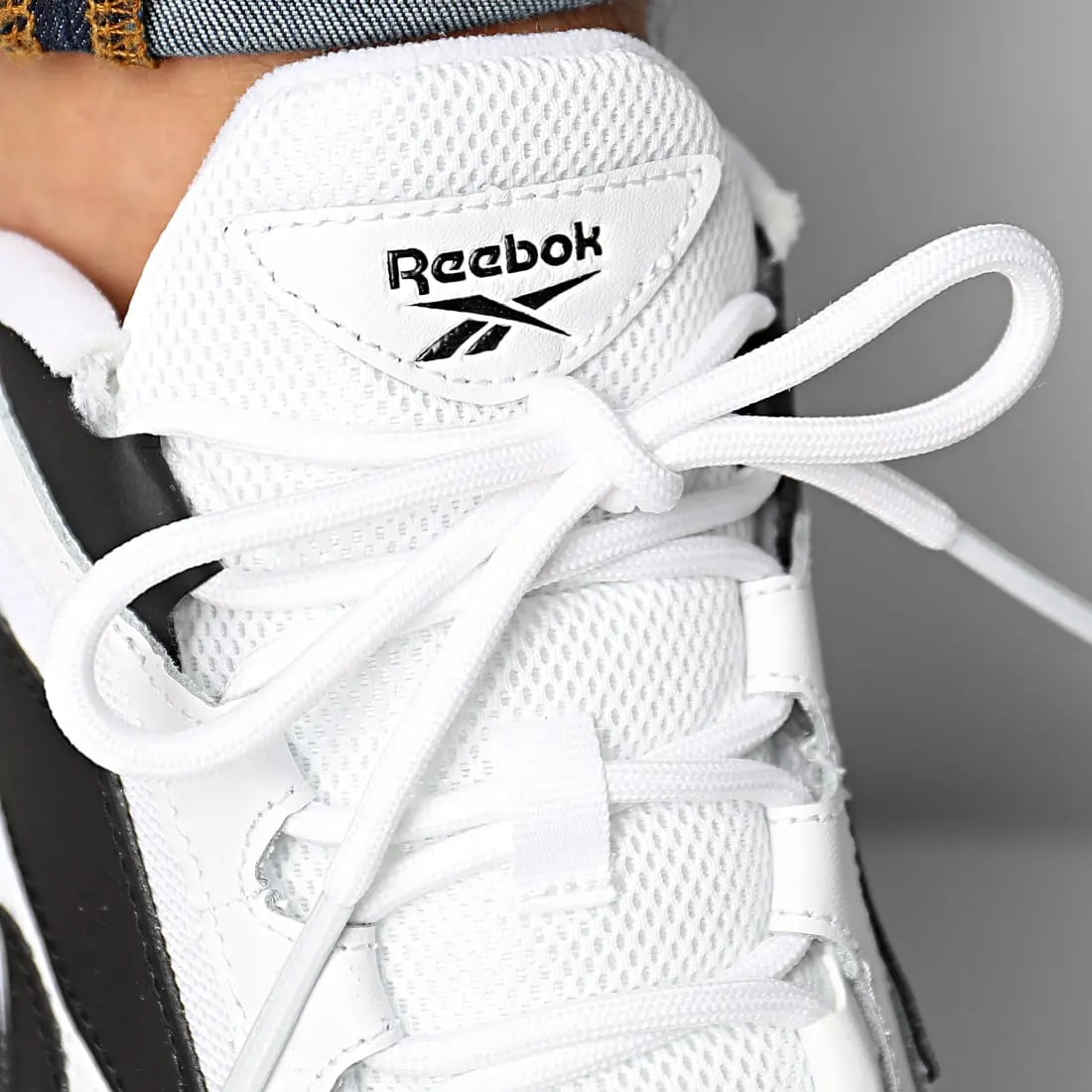 Giày Reebok EVZN 'White Black' FW6466 — ảnh 4