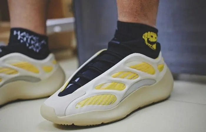 Giày Adidas Yeezy 700 V3 'Safflower' G54853 — ảnh 3