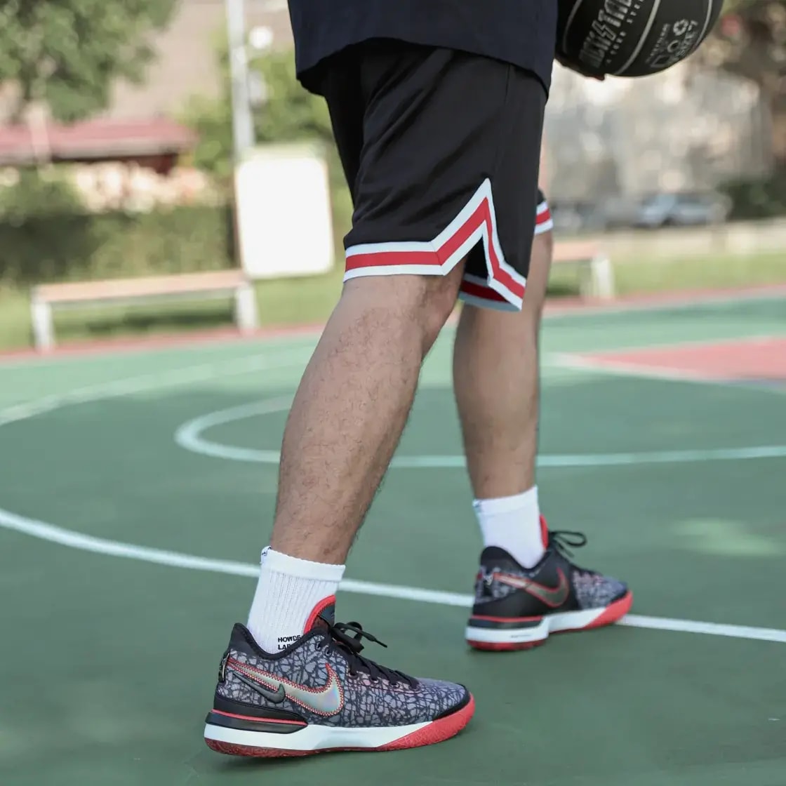 Giày Nike Zoom LeBron Nxxt Gen 'FaZe Clan Bred' DR8784-001 — ảnh 4
