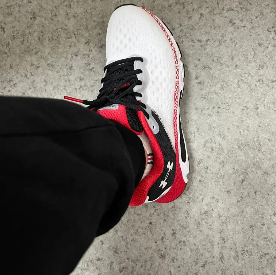 Giày Under Armour Hovr Infinite 3 25th CN 'White Black' 3025201-100 — ảnh 4