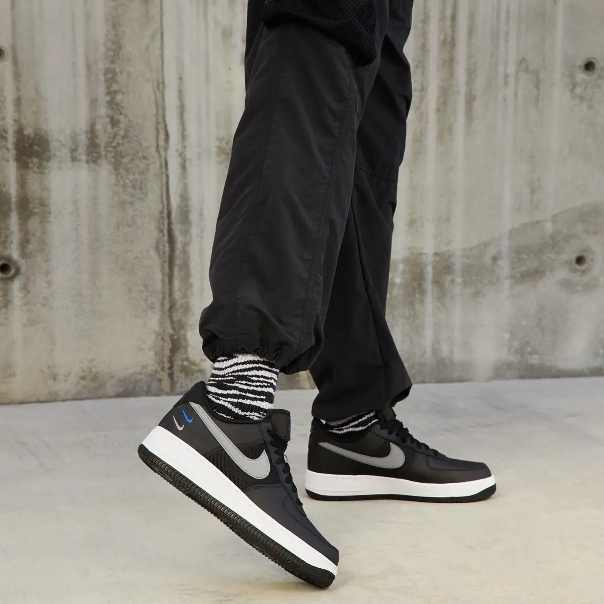 Giày Nike Air Force 1 Low "Triple Swoosh' FD0666-001 — ảnh 2