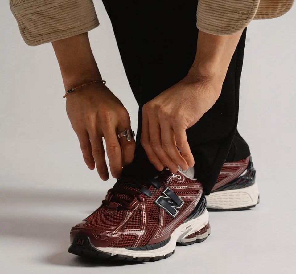 Giày New Balance 1906R 'Burgundy Black' M1906RCC — ảnh 2