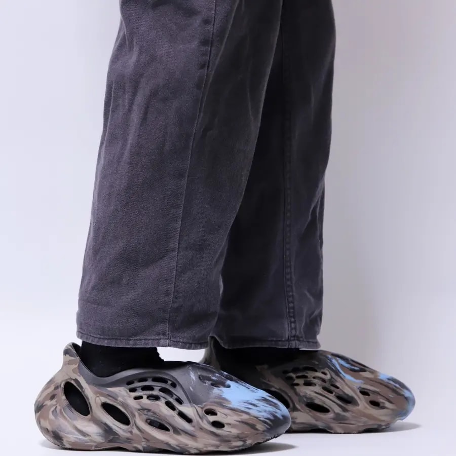 Dép Adidas Yeezy Foam RNR 'MX Cinder' ID4126 — ảnh 3