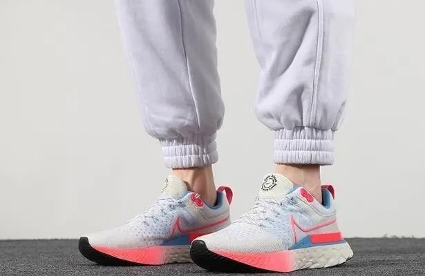 Giày Nike React Infinity Run Flyknit 2 'Sail Racer Pink' DJ5191-164 — ảnh 2