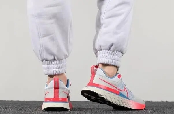 Giày Nike React Infinity Run Flyknit 2 'Sail Racer Pink' DJ5191-164 — ảnh 4