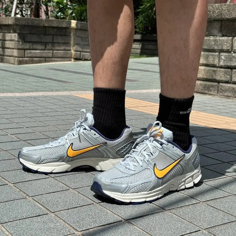 Giày Nike Air Zoom Vomero 5 'Pure Platinum Orange' FJ4151-001 — ảnh 4