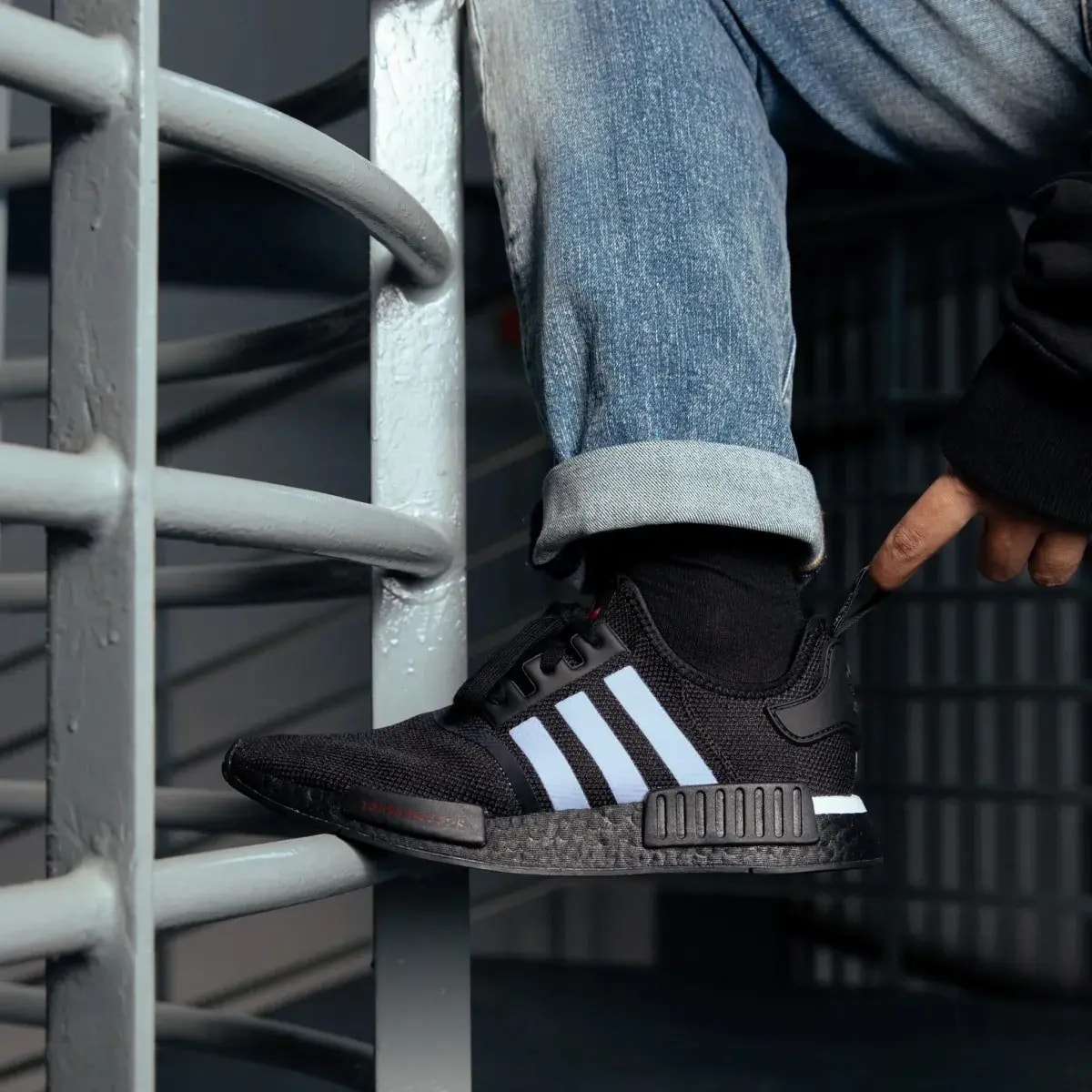 Giày Adidas NMD R1 'Japanese Side Print Black White' H01926 — ảnh 2