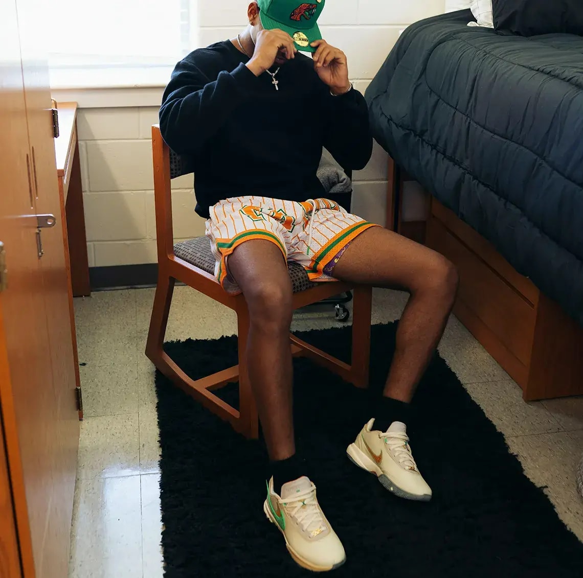 Giày Nike LeBron 20 'FAMU Coconut Milk' FN8263-100 — ảnh 3