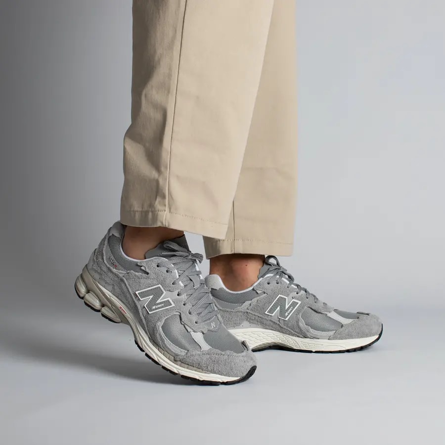 Giày New Balance 2002R 'Grey' M2002RDM — ảnh 2